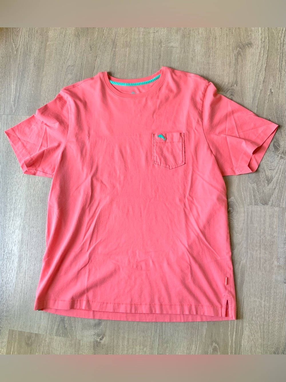 Tommy Bahama Coral Short Sleeve Tee Men's Medium